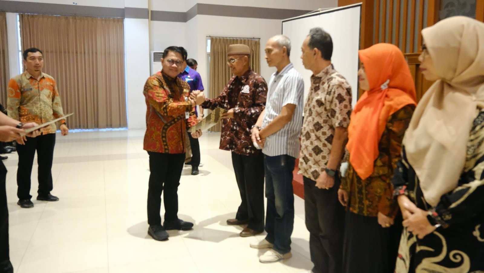 LPM Dikukuhkan, Pemkot Magelang Tuntut Transparansi dari Akar Rumput