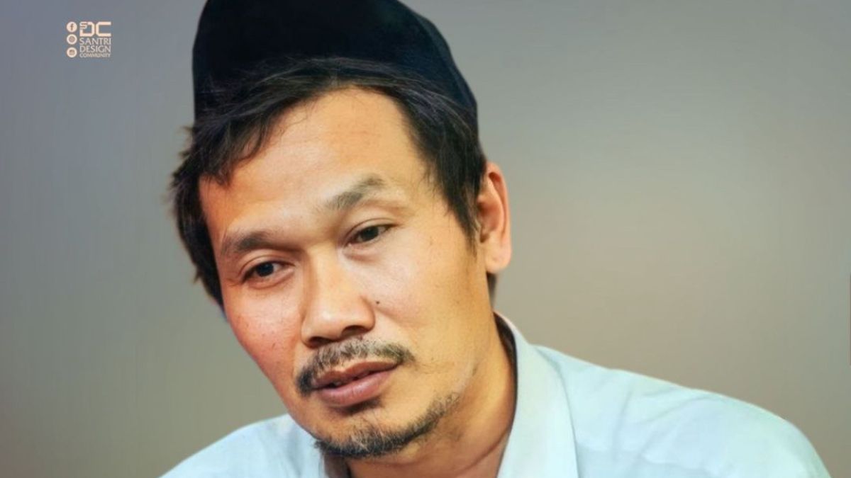 Kata Gus Baha Tidak Wajib Saat Adzan Muslim Hentikan Aktivitas