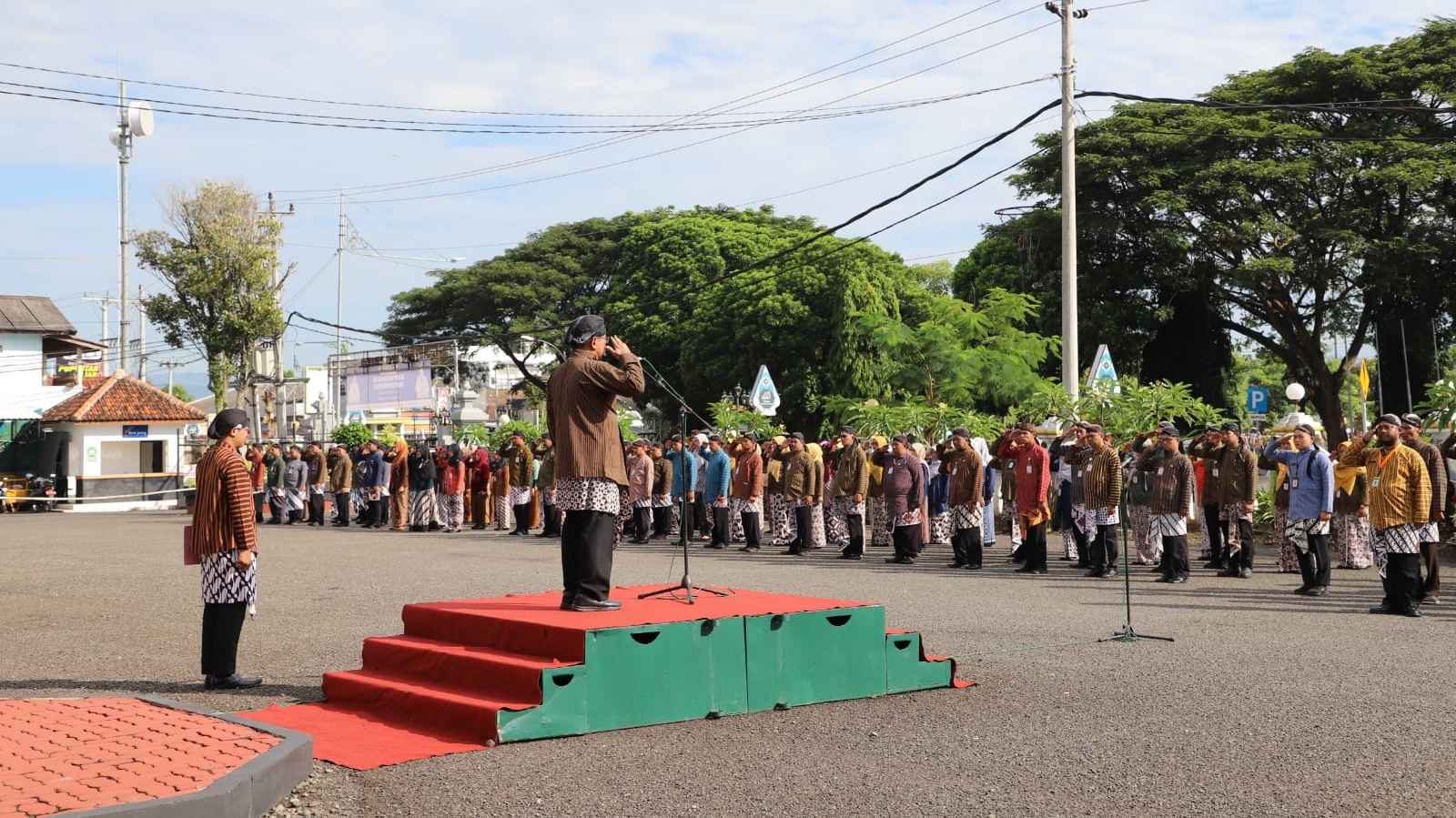 Perdana, Pemkab Gelar Apel Peringatan Hari Jadi Purworejo, Seluruh Peserta Berpakaian Adat Jawa Padinan