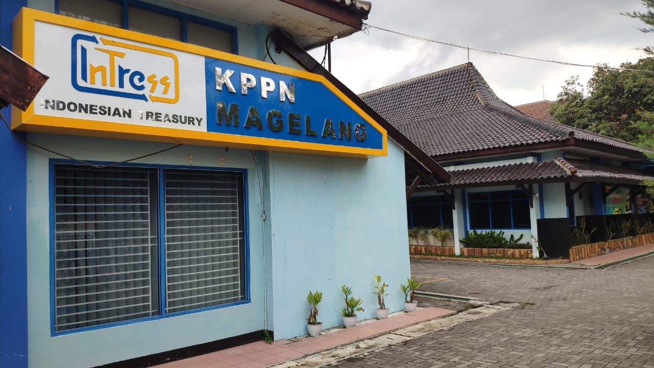 Aparatur Sipil Negara di Era Digitalisasi Layanan Publik, ASN Cerdas Masyarakat Puas