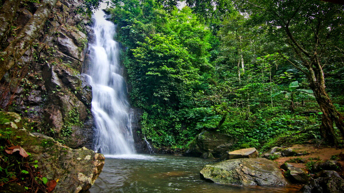 Air Terjun Curug Pitu Banjarnegara yang Menyuguhkan Eksotisme Pemandangan Sangat Indah dan Menawan