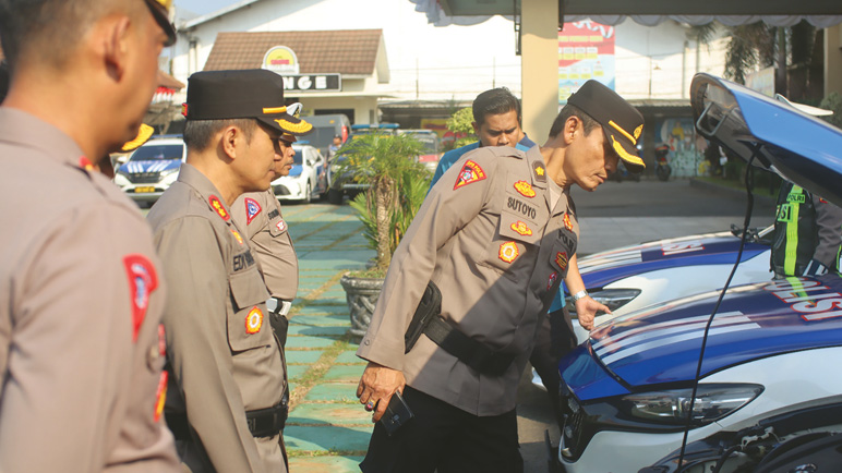 Ratusan Kendaraan Dinas Polres Purworejo Mendadak Dicek