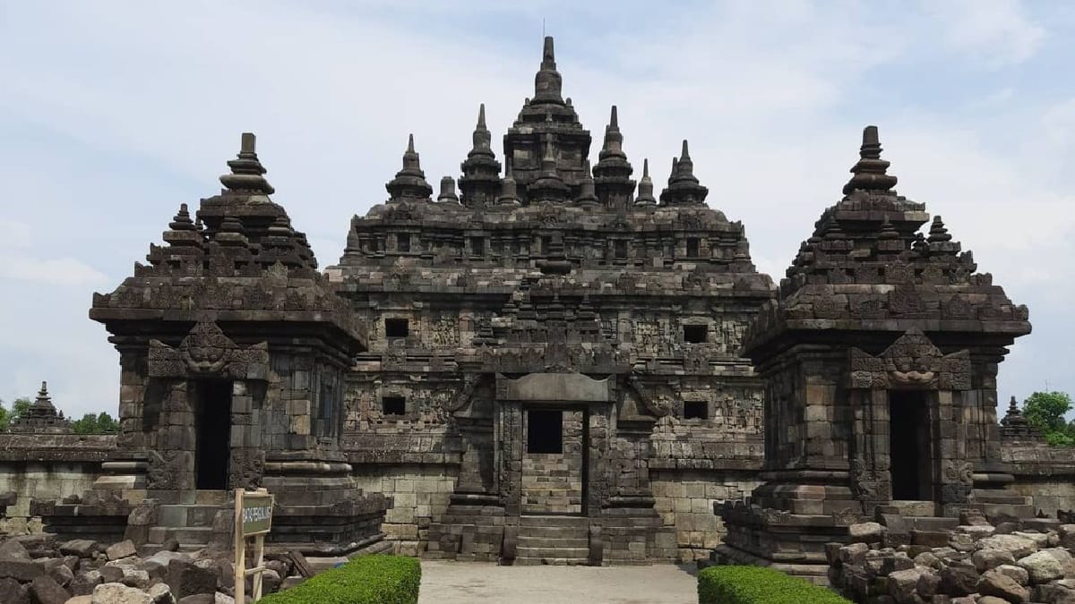 3 Rekomendasi Wisata Candi di Klaten yang Hits dan Eksotis, Wajib Untuk Dikunjungi!