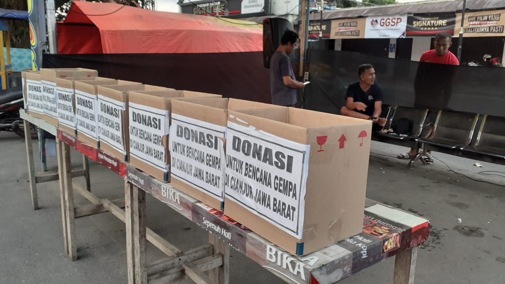 Aksi Galang Dana Korban Bencana Cianjur di Kawasan Candi Borobudur 