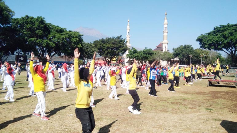 Haornas, Perwosi Temanggung Gelar Senam Massal