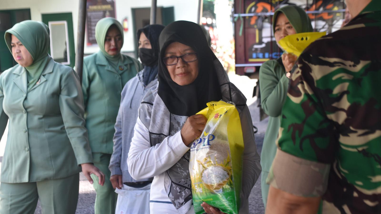 Pasar Murah di Halaman Makodim Wonosobo,  5 Ton Beras Ludes Terjual