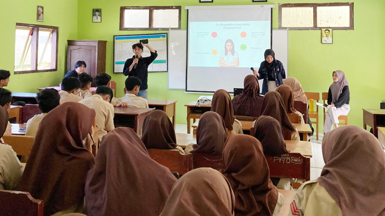 Safari Mental Health, Cegah Depresi di Kalangan Siswa SMA Magelang 