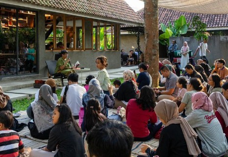 Kenalkan Budaya Literasi pada Anak Lewat Mendongeng di Pekan Buku Kedai Kopi Melek Huruf