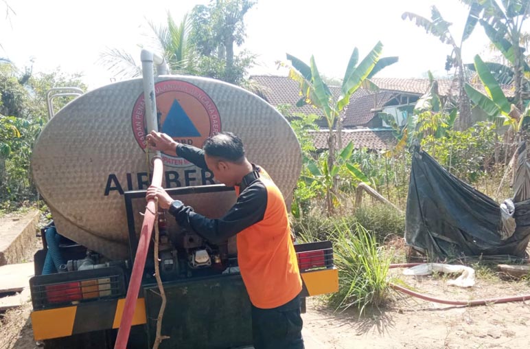 BPBD Kabupaten Magelang Sudah Mulai Droping Air Bersih