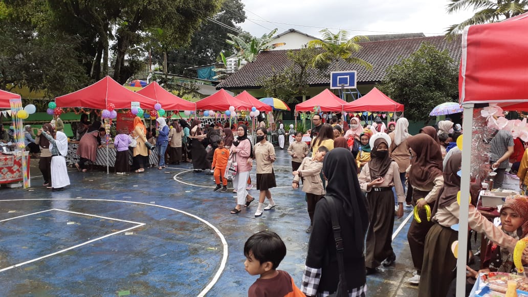 Expo Akhir Tahun SD Kemirirejo 3 Kota Magelang Menumbuhkan Kreativitas Siswa