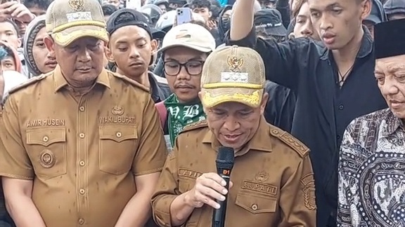 Demo di Wonosobo Berlangsung Damai, Bupati hingga Kapolres Ikut Turun Kejalan
