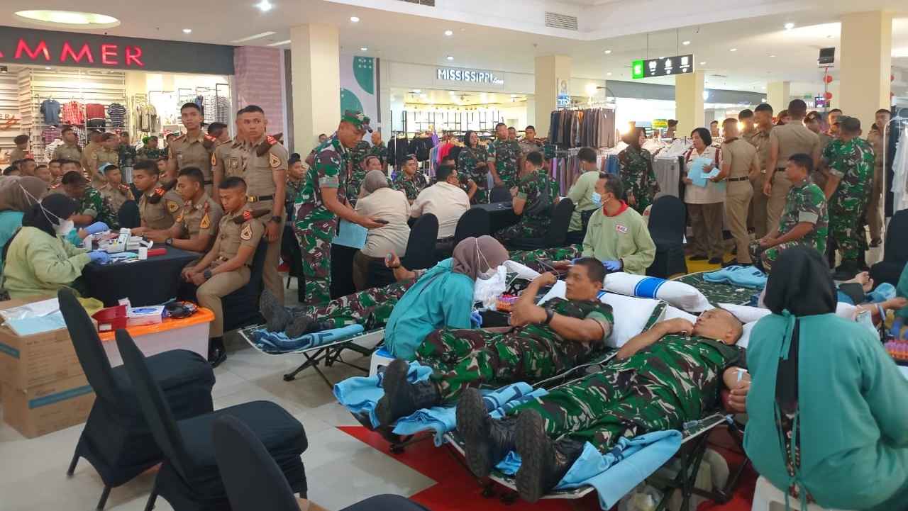 Wujud Peduli di Hari Bakti Taruna, Akmil Magelang Gelar Donor Darah di Artos Mall