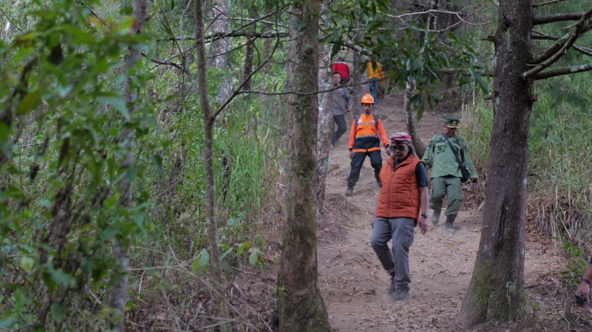 Bupati Temanggung Tinjau Karhutla Sumbing, Perhutani Pastikan Api Padam