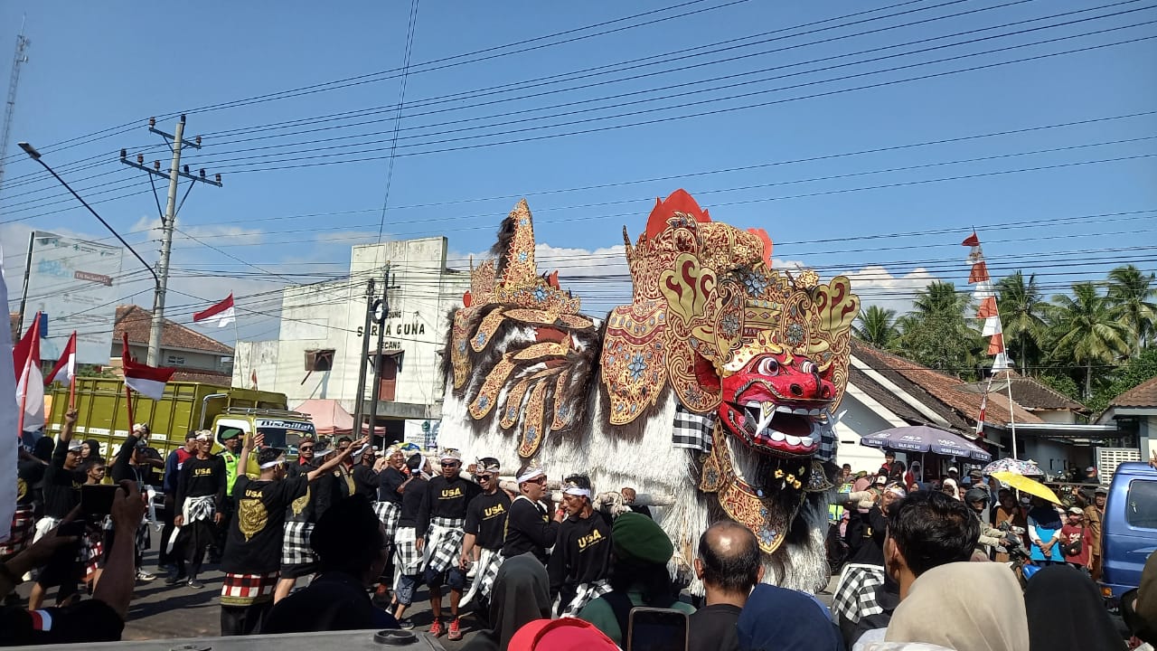 Meriah! Hari Pertama HUT RI Kelurahan Secang di Magelang Gelar Karnaval Pembangunan