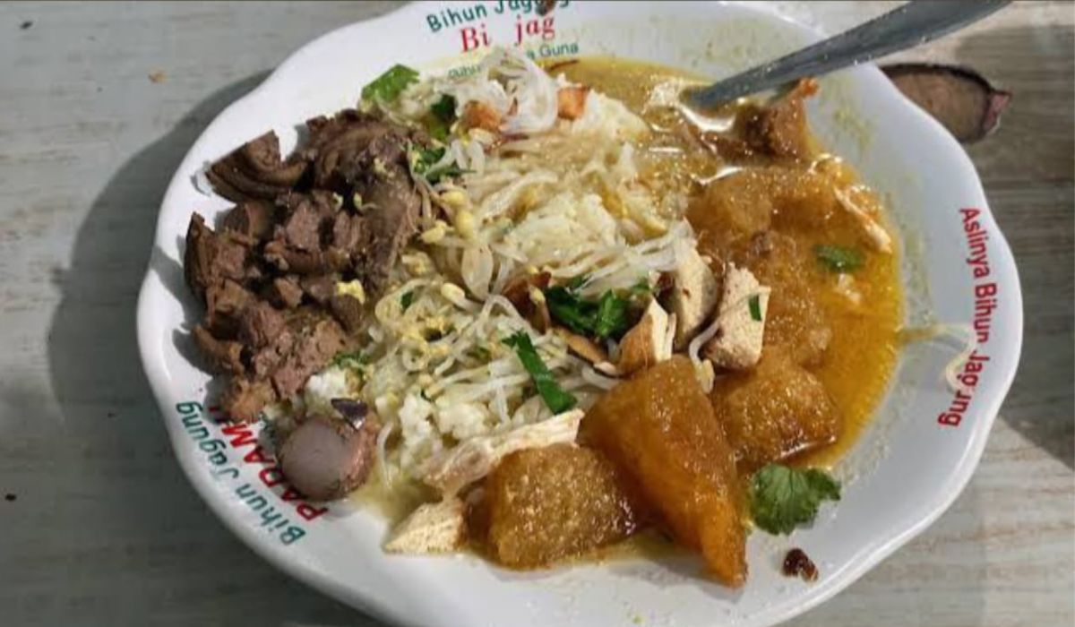Nasi Lesah Pak Badut, Kuliner Legendaris Magelang Sudah Berdiri Lebih Dari 30 Tahun