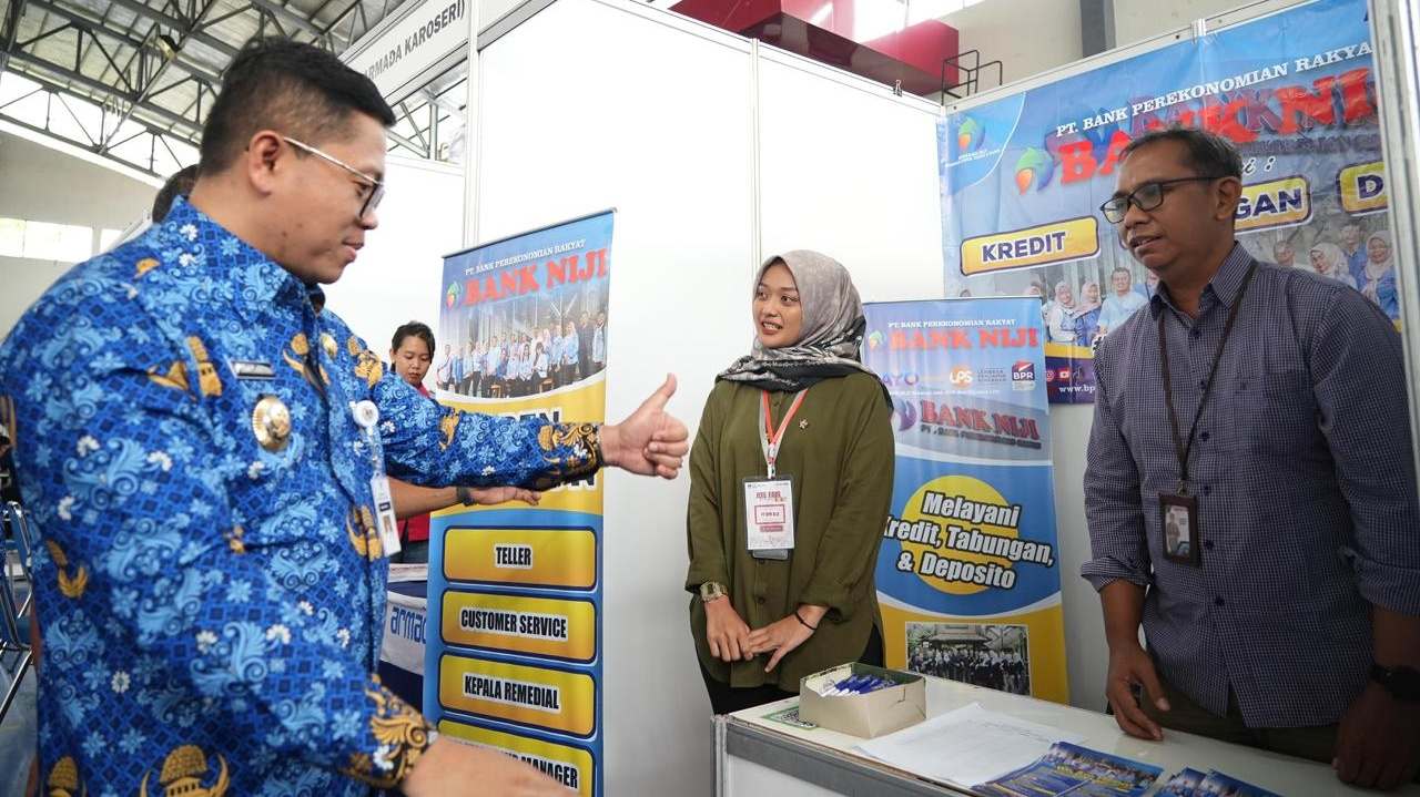 Lowongan 40 Perusahaan Jadi Rebutan Ribuan Pencari Kerja di Kota Magelang