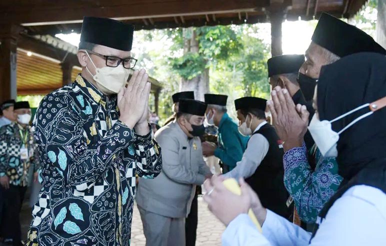 Wakil Bupati Lepas 280 Calon Jamaah Haji Asal Temanggung