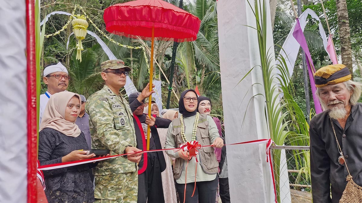 Baru Diresmikan, Jembatan Gantung di Pangandaran Ambruk Saat Dilintasi Rombongan Bupati