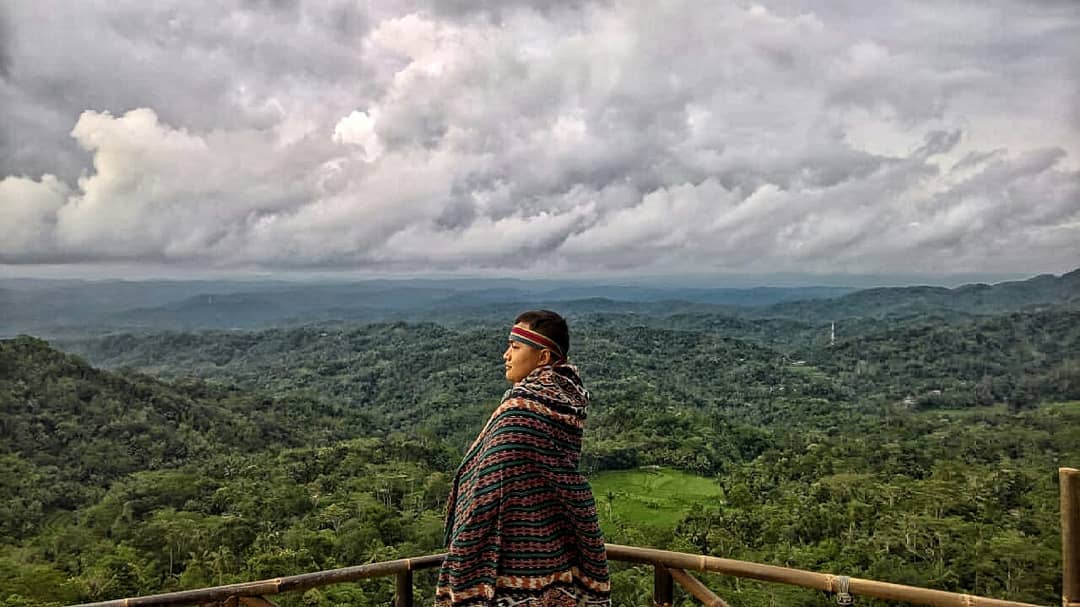 Wisata Hidden Gem di Purworejo! Gunung Manggul Punya Panorama Alam yang Secantik Ini