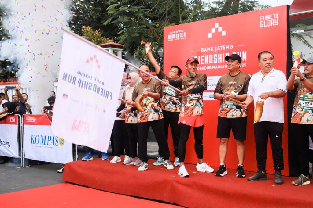 Gaung Borobudur Marathon 2025 Terasa dalam Bank Jateng Friendship Run 2025  di Purwokerto