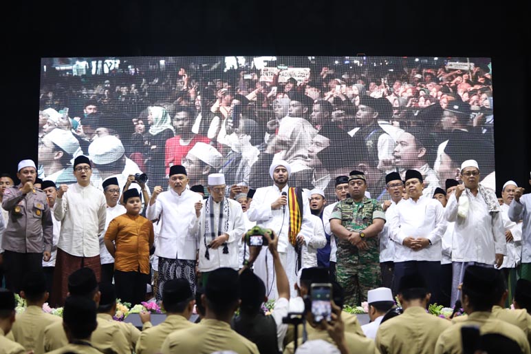 Purworejo Bersholawat Dibanjiri Ribuan Syekhermania