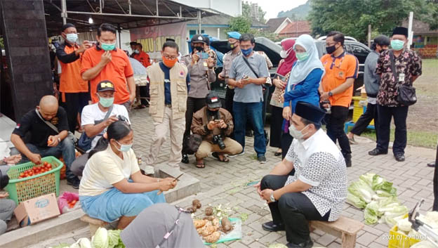 Pemprov Jateng Backup Logistik Pengungsi Merapi