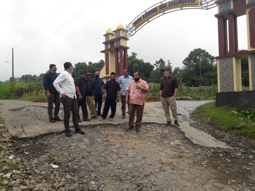 Jalan Kabupaten Rusak, Empat Kades di Wonosobo Protes