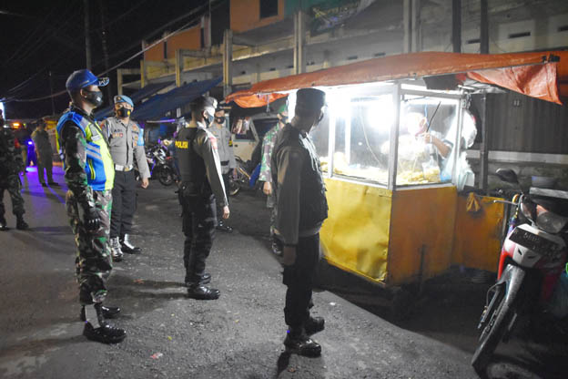 Tekan Covid-19, Tim Gabungan Satgas Covid-19 Wonosobo Perketat Patroli Jam Malam