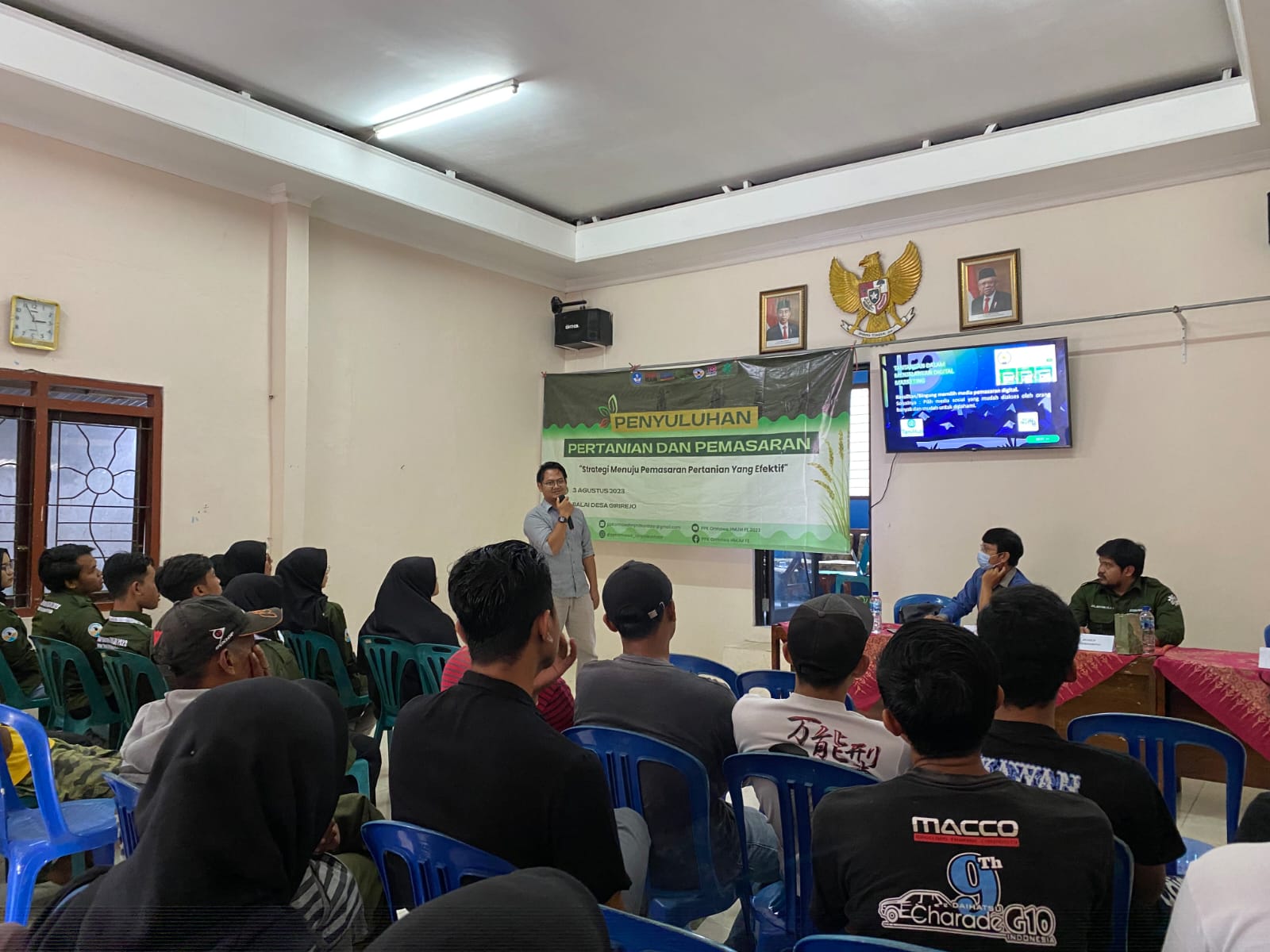 PPK Ormawa HMJM Untidar Sosialisasikan Pemasaran Digital Produk Pertanian di Desa Girirejo