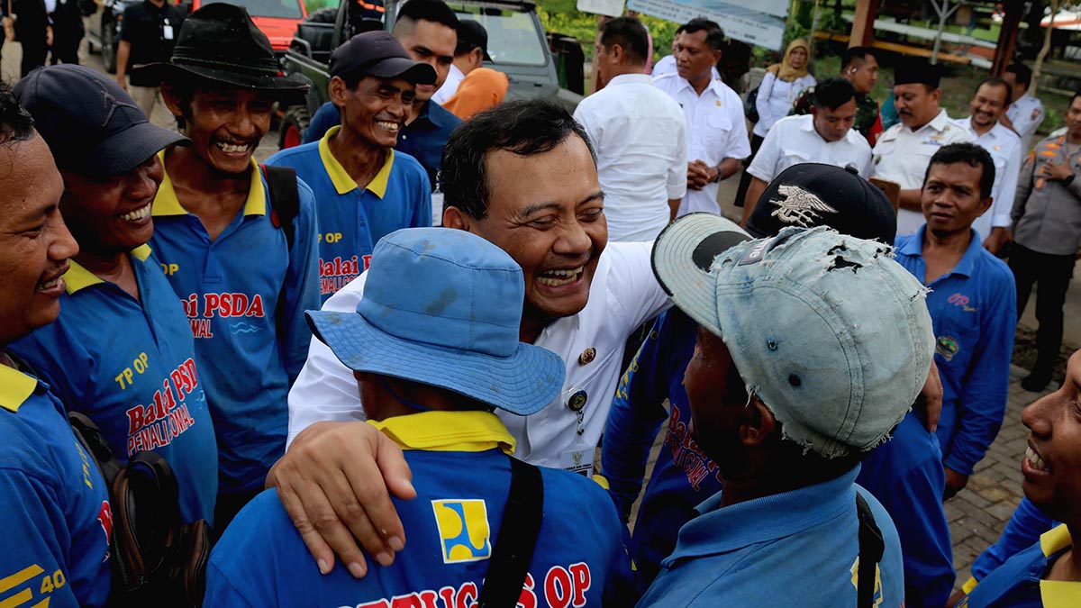 Gubernur Ahmad Luthfi Dorong Satu Desa Satu Tempat Pengelolaan Sampah di Jawa Tengah