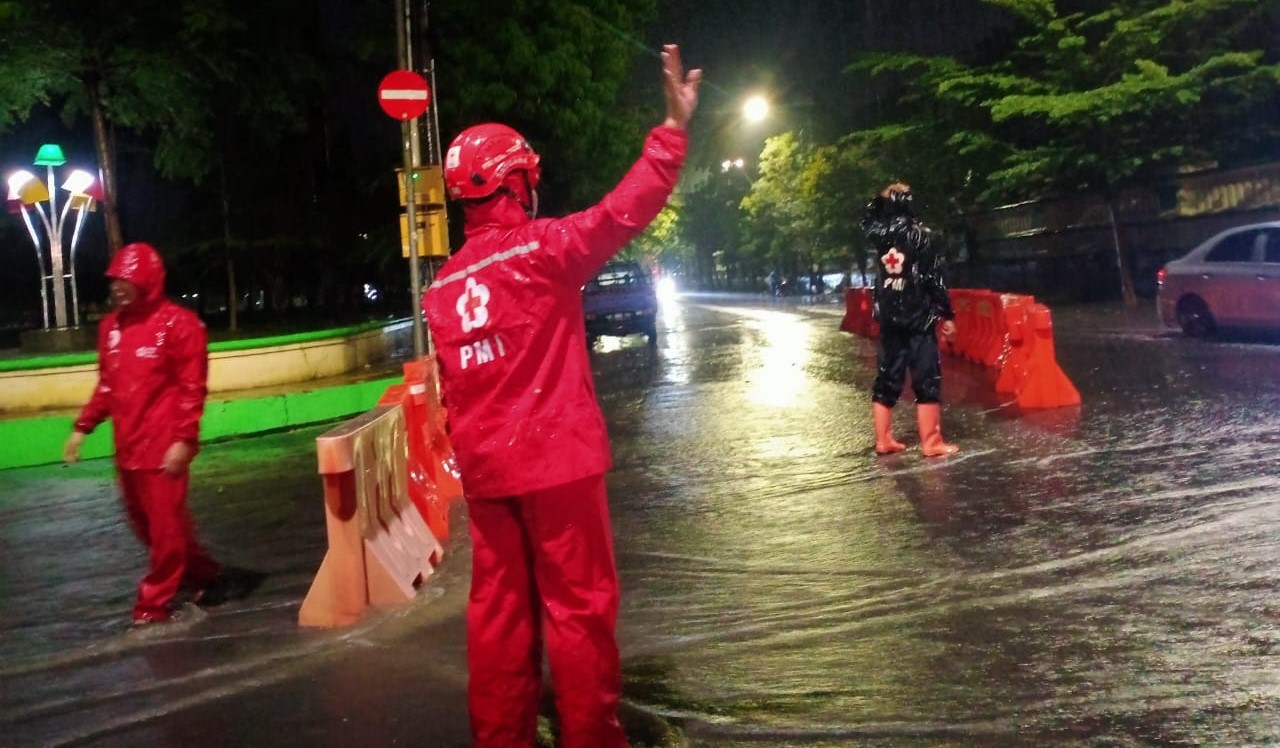 Alun-Alun Slawi Terendam Banjir, Fraksi PDIP Sarankan Begini