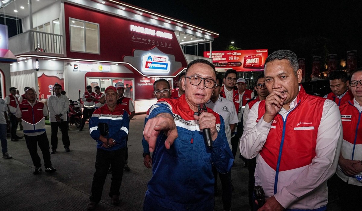 Pastikan Kesiapan BBM Arus Mudik 2026, Komisaris Utama Pertamina Tinjau SPBU Rest Area KM 57
