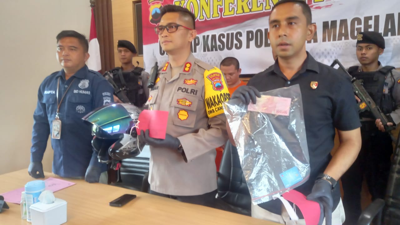 Komplotan Pencuri Modus Pecah Kaca Mobil Di Magelang Gasak Dana Bos