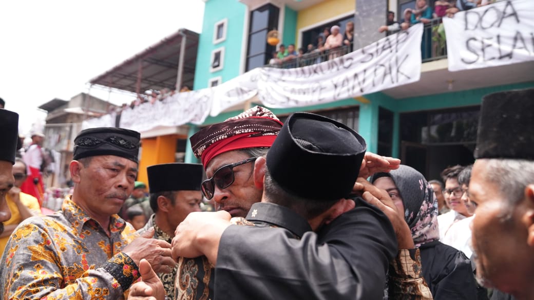 Mundur dari Kades, Momen Haru Cabup Temanggung Agus Gondrong Berpamitan ke Warganya