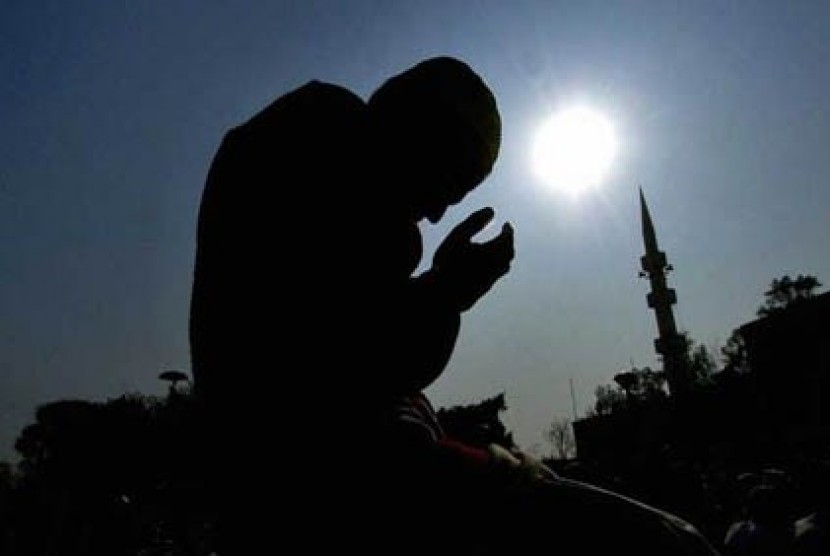 Bertaubat, Solusi dari Allah Kalau Kita Berbuat Dosa 