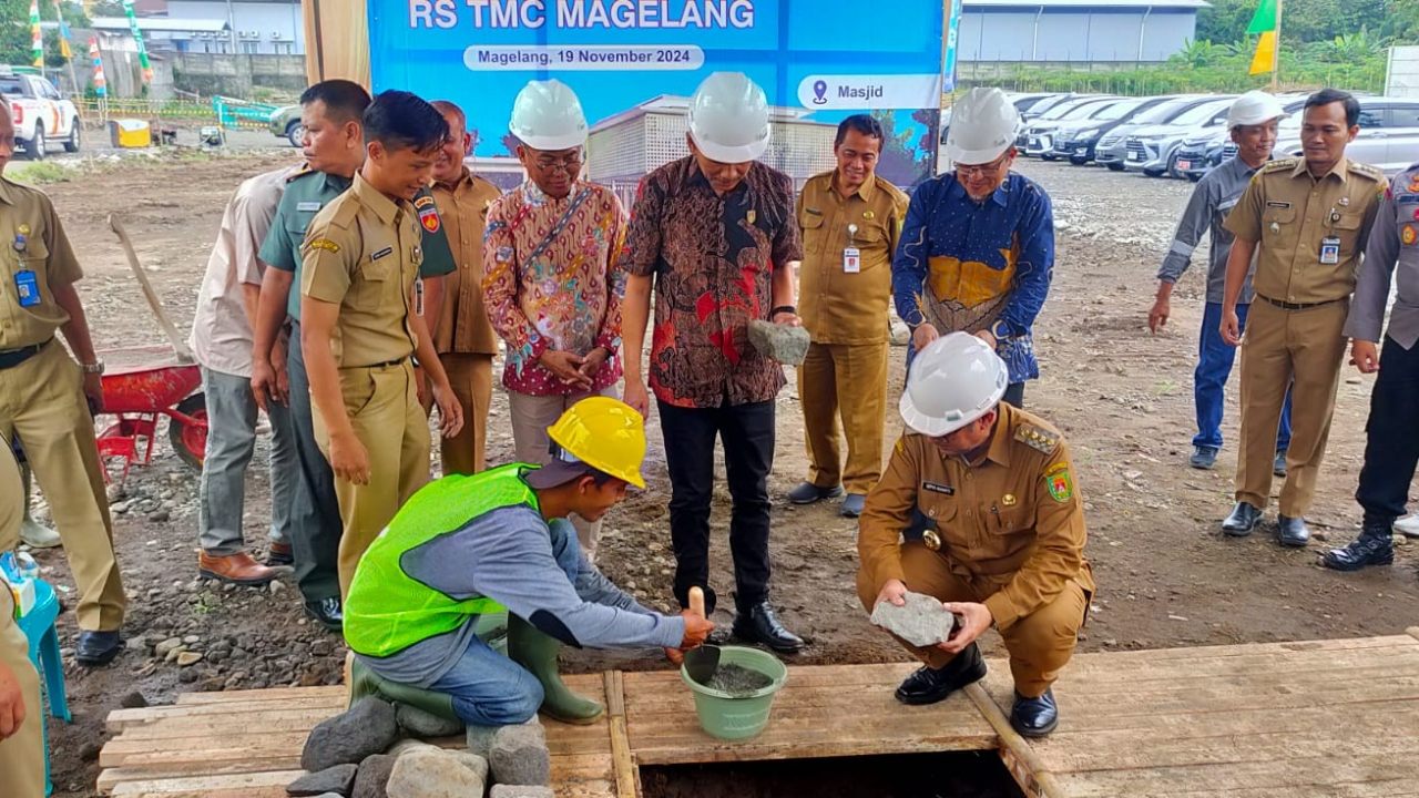 Awali Pembangunan RS TMC, Pj Bupati Magelang Lakukan Peletakan Batu Penanda