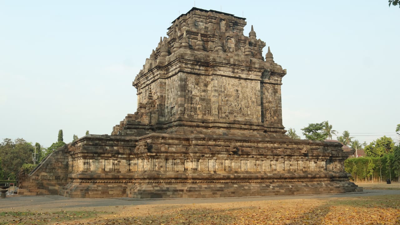 Tak Kalah dengan Candi Borobudur, Inilah Candi Mendut, Candi yang Kental dengan Nilai Sejarah Peradaban