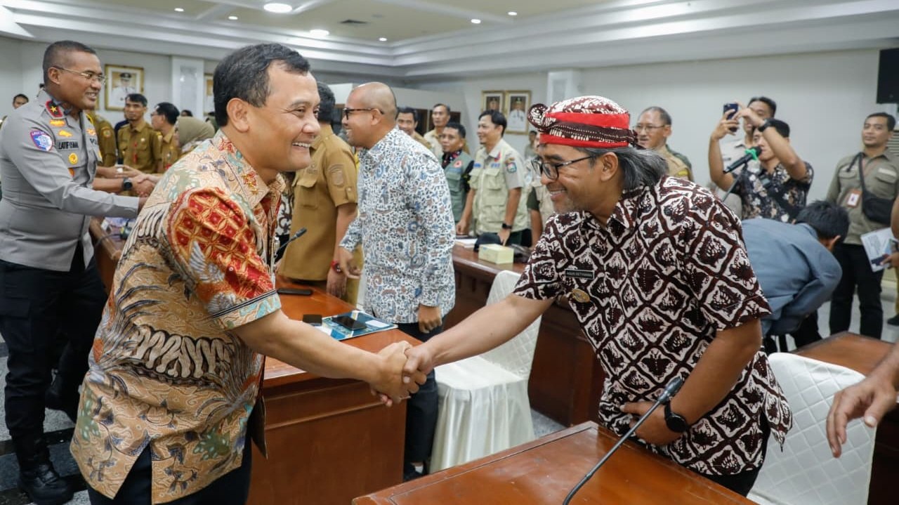 Ahmad Luthfi Tekankan Bupati dan Walikota Giatkan Penanggulangan Bencana di Musim Hujan