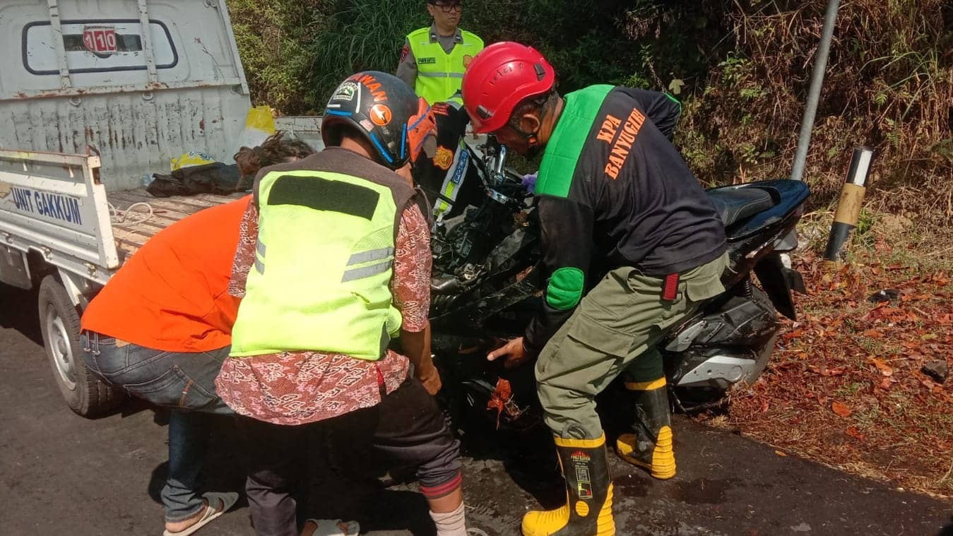 Truk Boks Oleng di Tanjakan Slumut Pakis Magelang, Ibu Muda Meninggal, Balita Kritis
