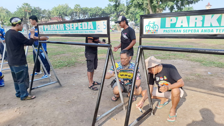Pesepeda Kota Magelang Gelar Gerakan Pengecatan, Dukung sebagai Kota Sepeda