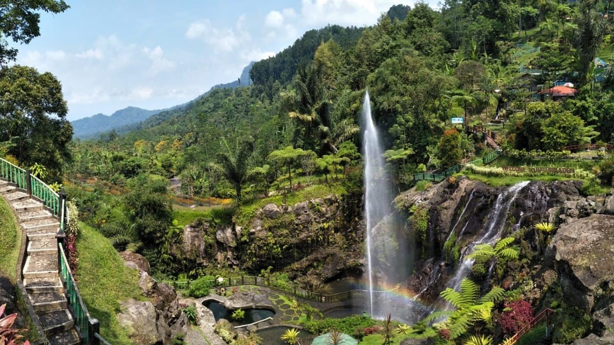 Liburan Imlek Ke Mount Of Fun Purwokerto Yang Terletak Di Lereng Gunung Slamet