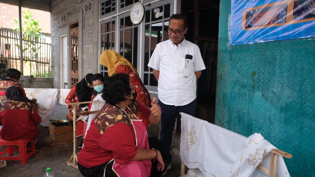 Pemberdayaan Penyandang Disabilitas dengan Latihan Membatik