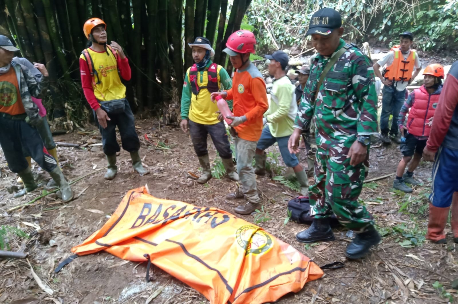 Evakuasi Dramatis Korban Longsor Wonosobo, Ditemukan 6 Km dari Lokasi