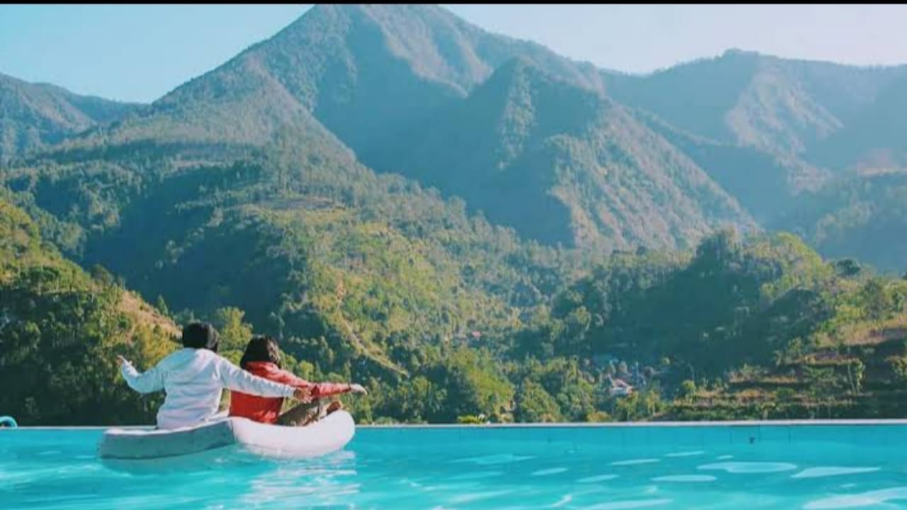 Ini Keren Banget Lur! Infinity Pool Ada di Wonogiri : Indahnya Soko Langit dengan Panorama Gunung Lawu