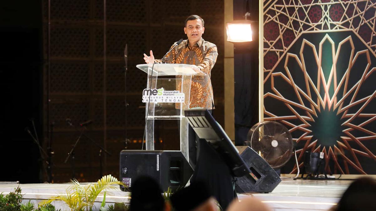 Gubernur Ahmad Luthfi Minta MES Jateng Dorong Ekonomi Syariah Angkat Kelas UMKM