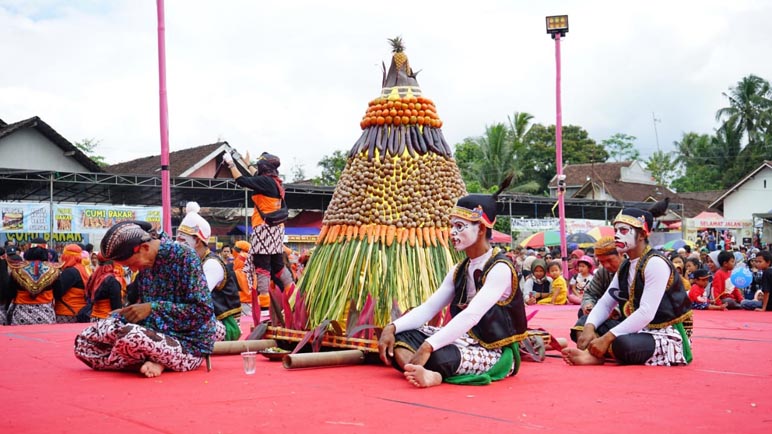 Sebagai Rasa Syukur, Pedagang Ojeg di Salaman Gelar Festival