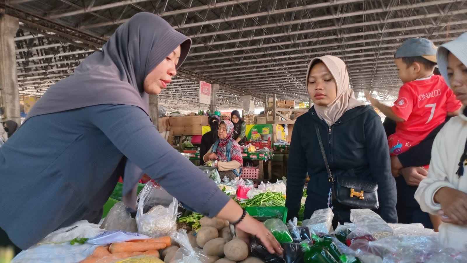 Berburu Kolang Kaling dan Bahan Es di Kota Magelang untuk Hidangan Segar Berbuka Puasa