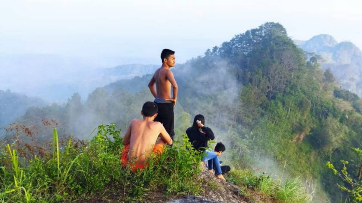 Pesona Gunung Banyak Angkrem Magelang, Tempat Paling Cocok untuk Melihat Pemandangan 6 Gunung Sekaligus