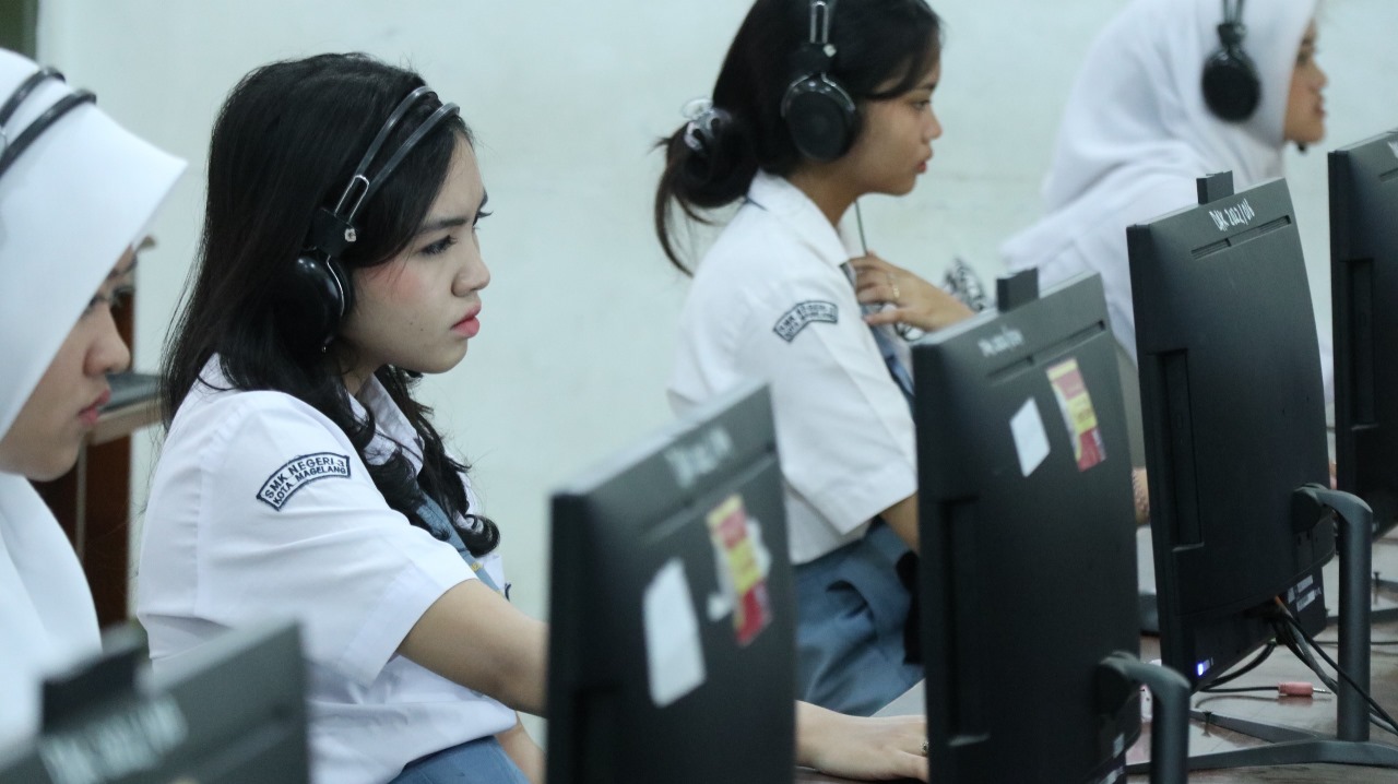 SMK Negeri 3 Magelang Gelar Tes TOEIC untuk 94 Murid Kelas XII