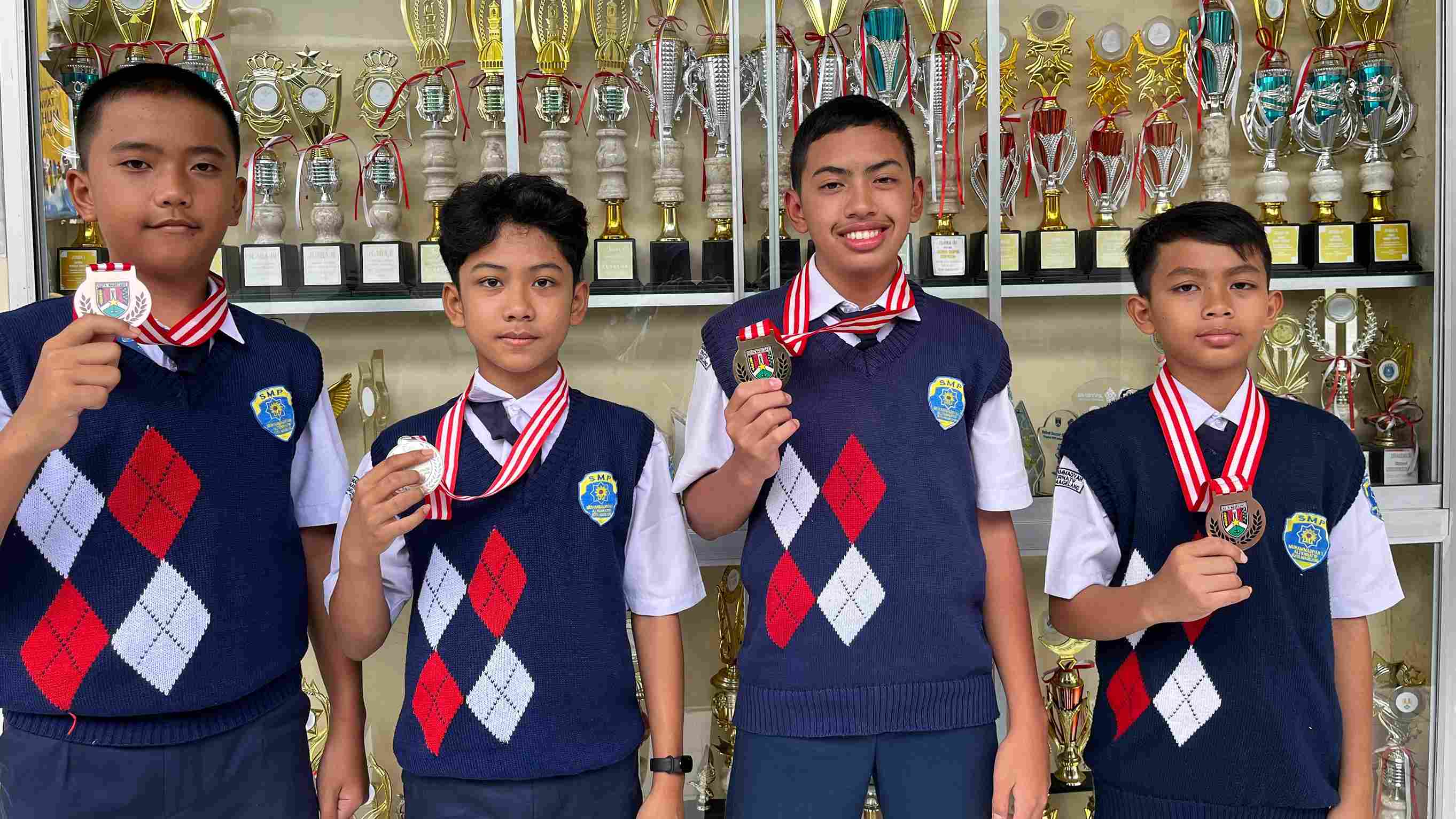 Atlet Taekwondo SMP Mutual Kota Magelang Sabet 4 Medali Sekaligus